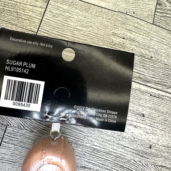 Brand New The Christmas Shoppe 2024 Ballerina Slipper w/Wings Xmas Ornament - Picture 3 of 4